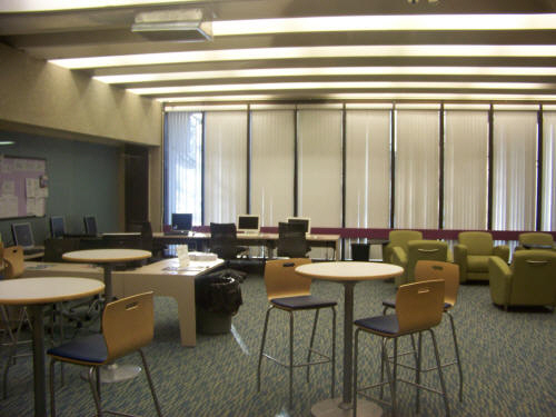 photo of the SAC cybercafe